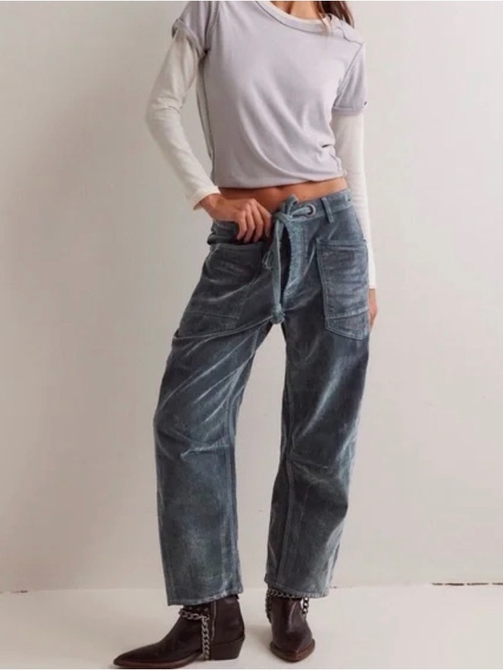 Free People Denim - FREE PEOPLE We the Free Moxie Flocked Pull-On Barrel Jeans